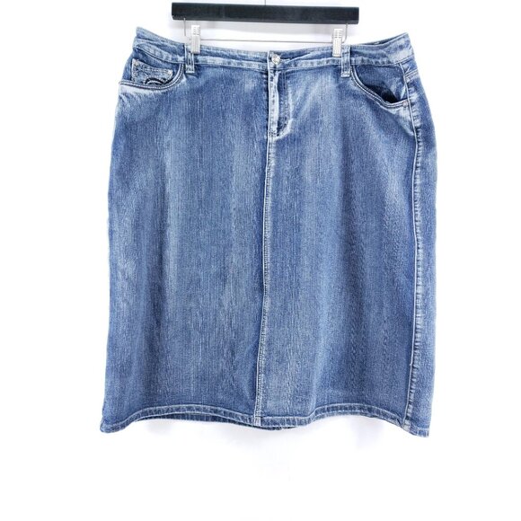 Cato Womens Denim Skirt Size 22W Light Wash Rhinestones Back Pockets High Rise - Picture 1 of 8